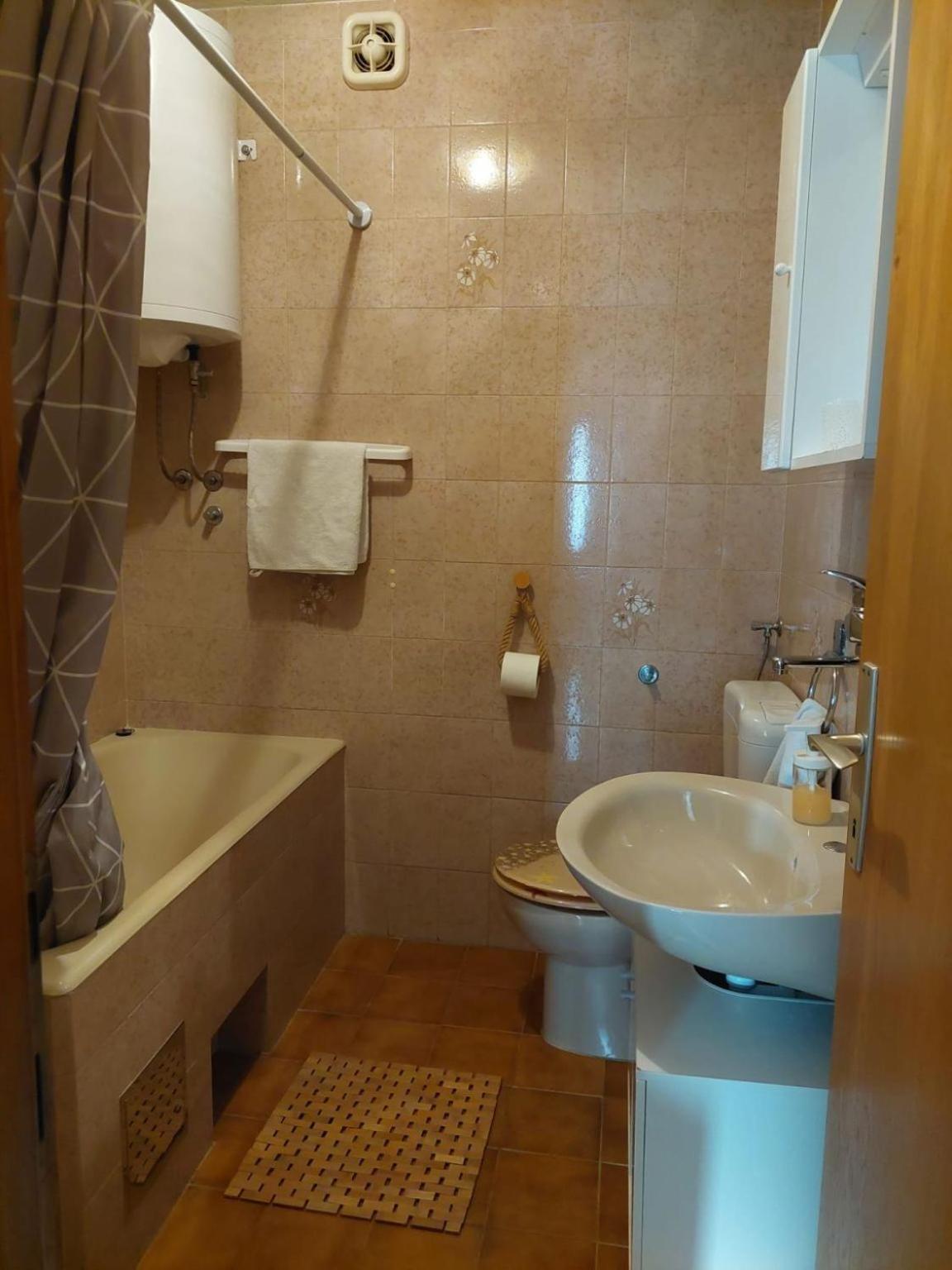 Apartments Pavao พอสติรา ภายนอก รูปภาพ