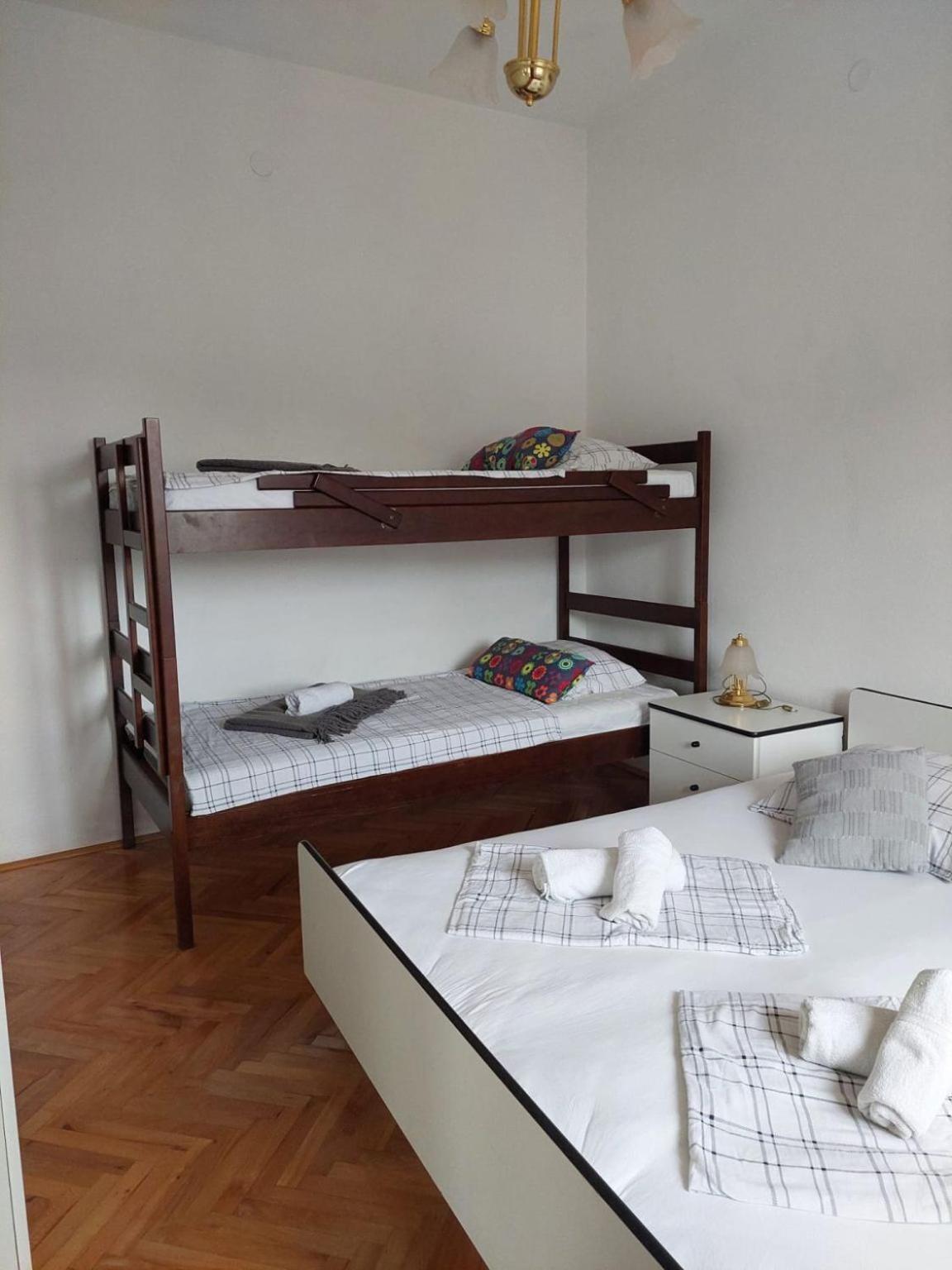 Apartments Pavao พอสติรา ภายนอก รูปภาพ